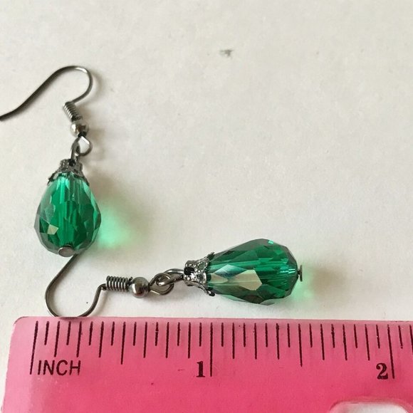 Emerald Green Glass Bead Earrings Teardrop Vintage Baroque Style Silver Plated - Picture 9 of 11
